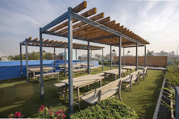 BLOOM BOUTIQUE | SIGNATURE TOWERS