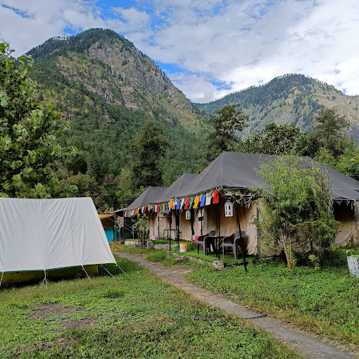 Parvati woods camp kasol