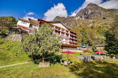 Summit Khangri Karpo Retreat & Spa