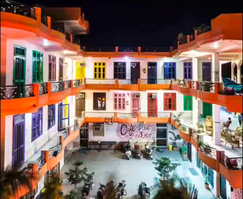 Live Free Hostel Varanasi