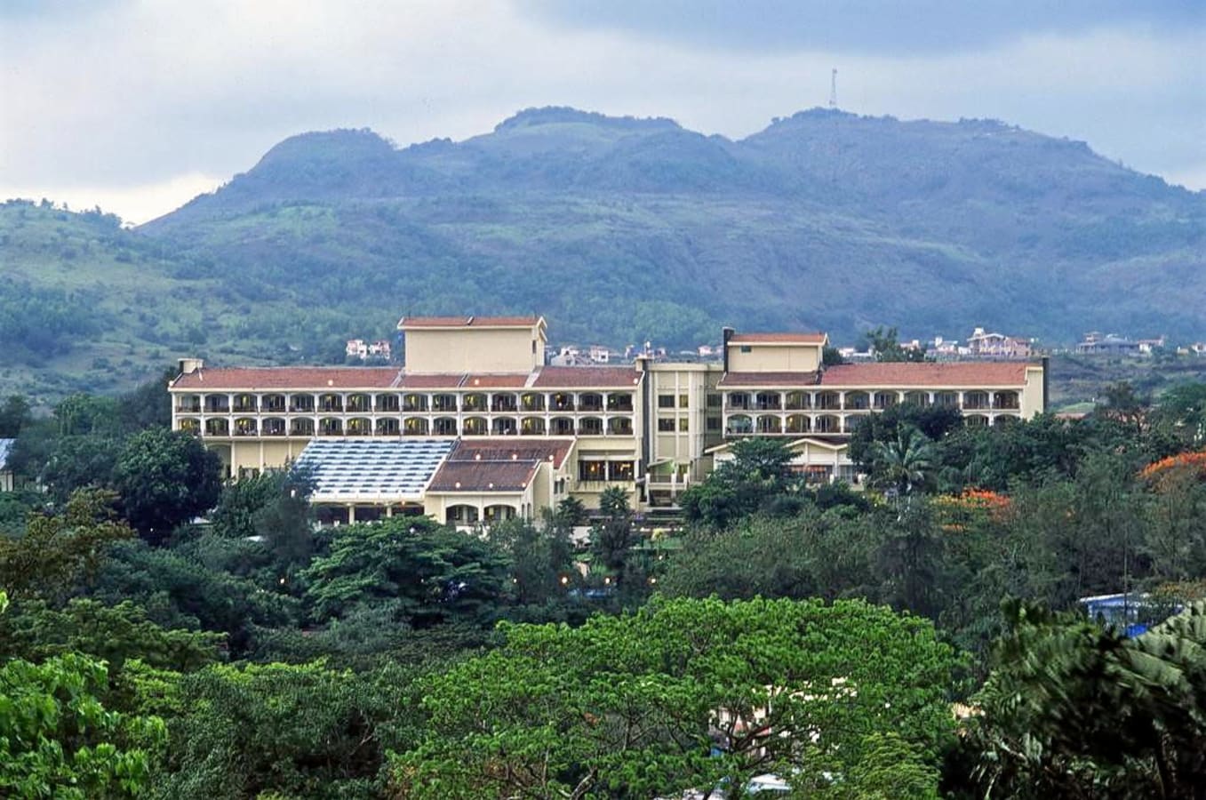 Fariyas Resort Lonavala